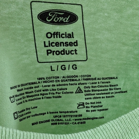 Women's Ford Bronco Short Sleeve Light Green Boyfriend Graphic Tee, Large, NWT - Picture 4 of 4